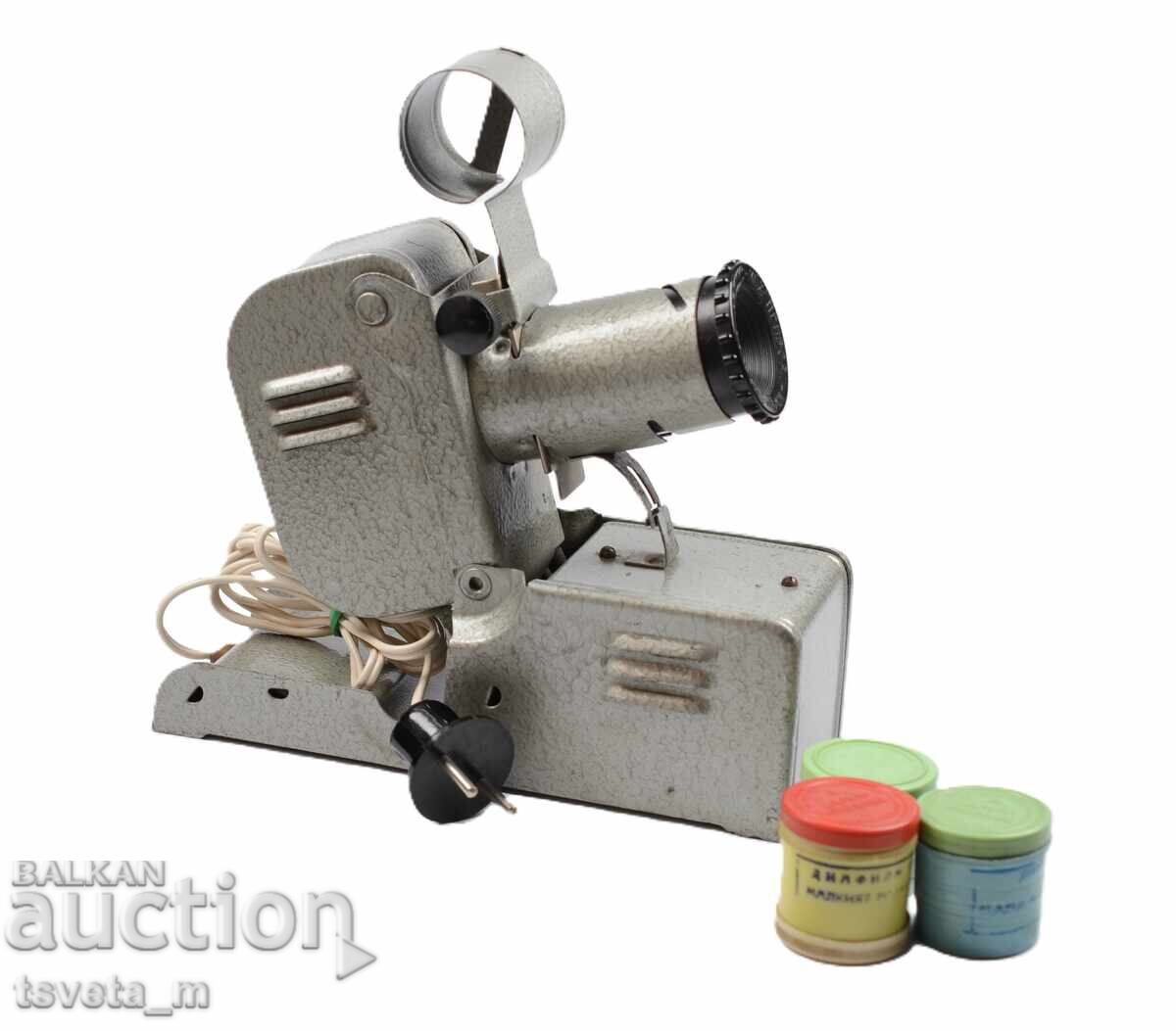 Projector Pioneer children's toys social - works with price 20.00 BGN | € 10.23 Projector Pioneer children's toys social - works with price 20.00 BGN | € 10.23