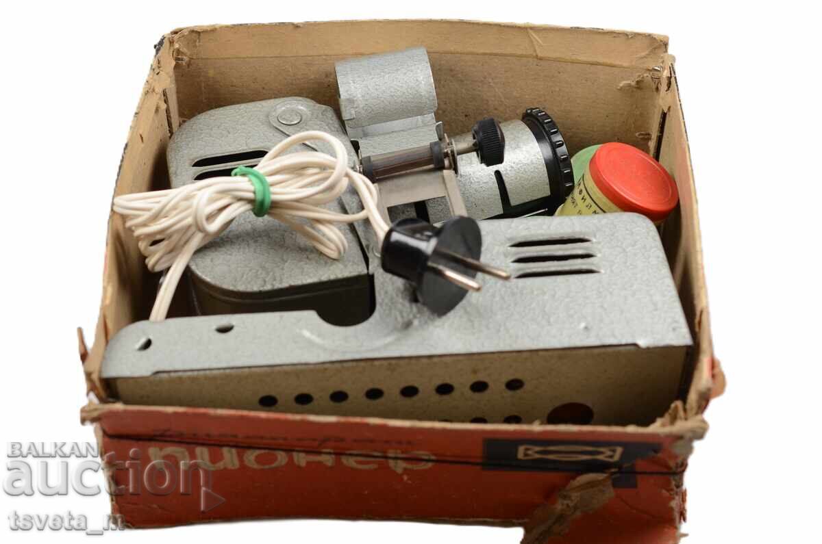 Projector Pioneer children's toys social - works - 6 Projector Pioneer children's toys social - works - 6