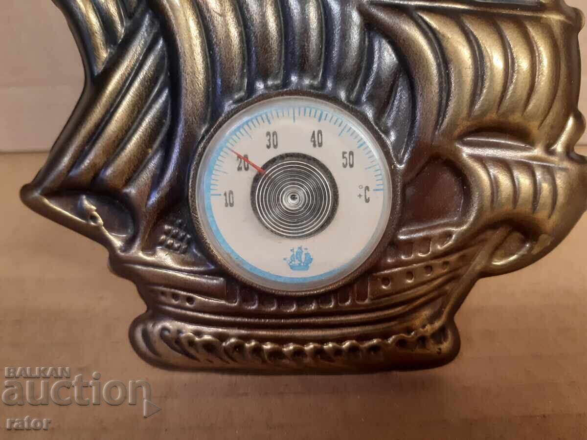 Termometru vechi - corabie, figurină corabie - URSS cu preț € 6.99 | 13.67 BGN