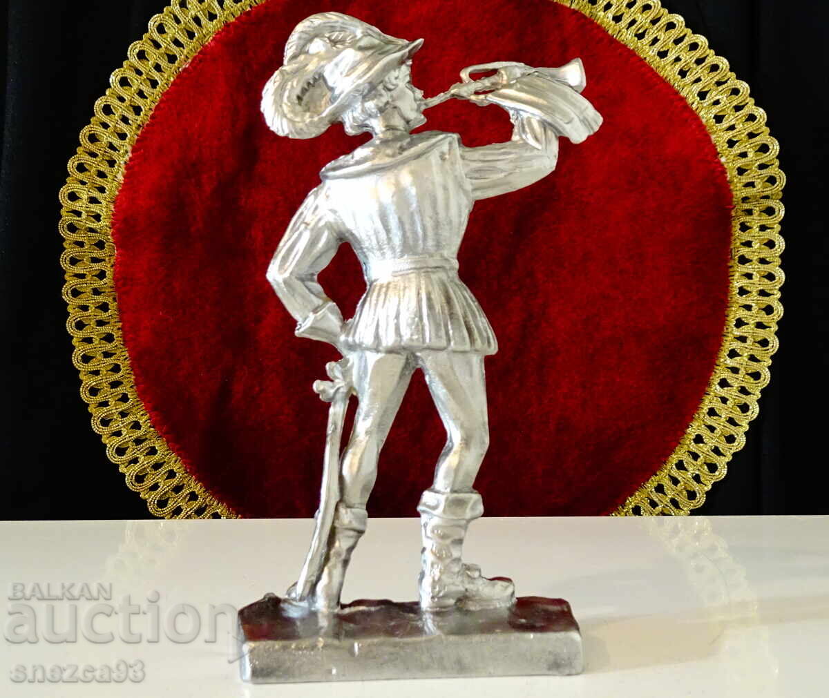 Delivery of Kaloyan figurine Hunter after Le Sonneur d'Olifant by A. Moine