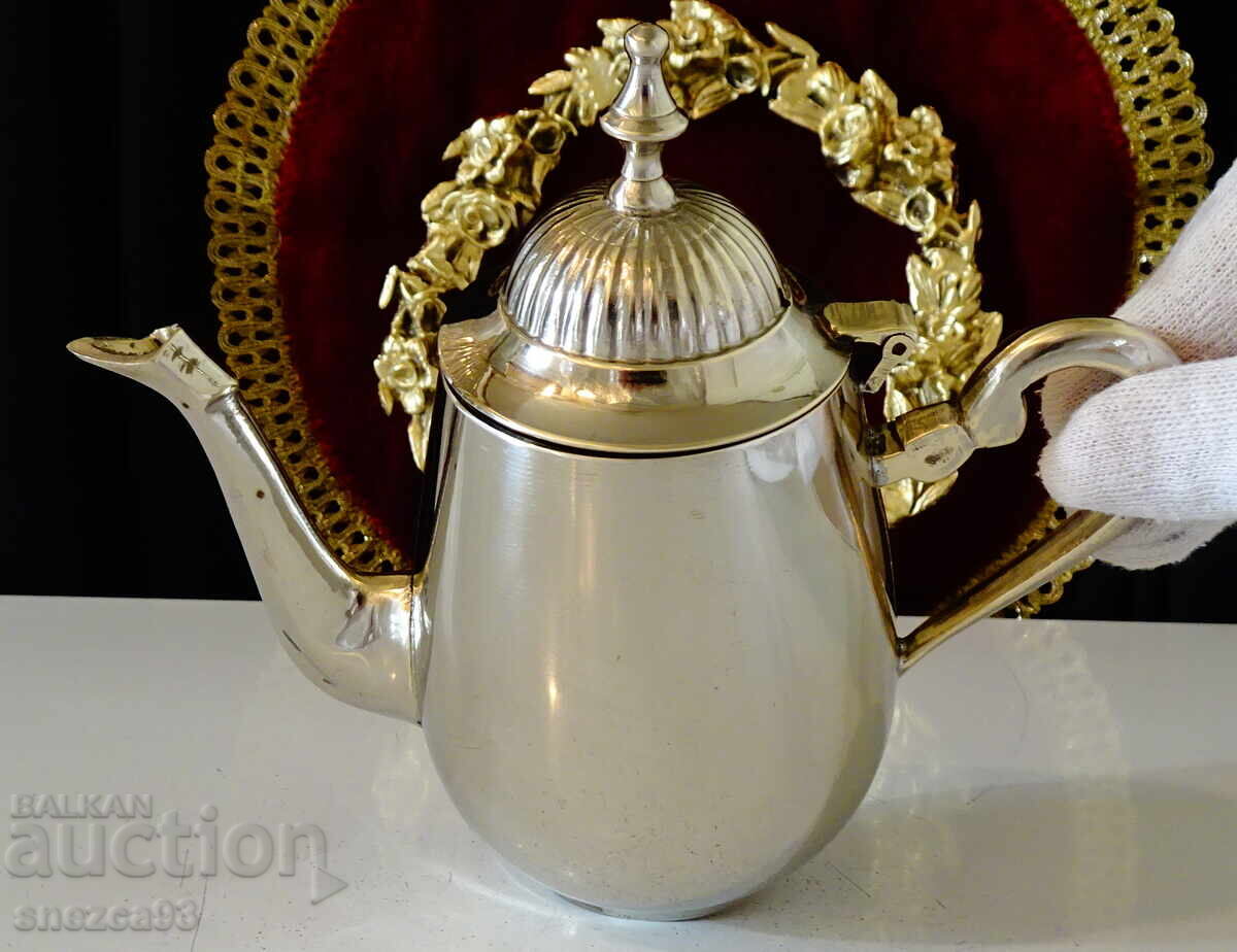 Παράδοση Ασημένια μπρούτζινη κανάτα για ρακί, καφέ