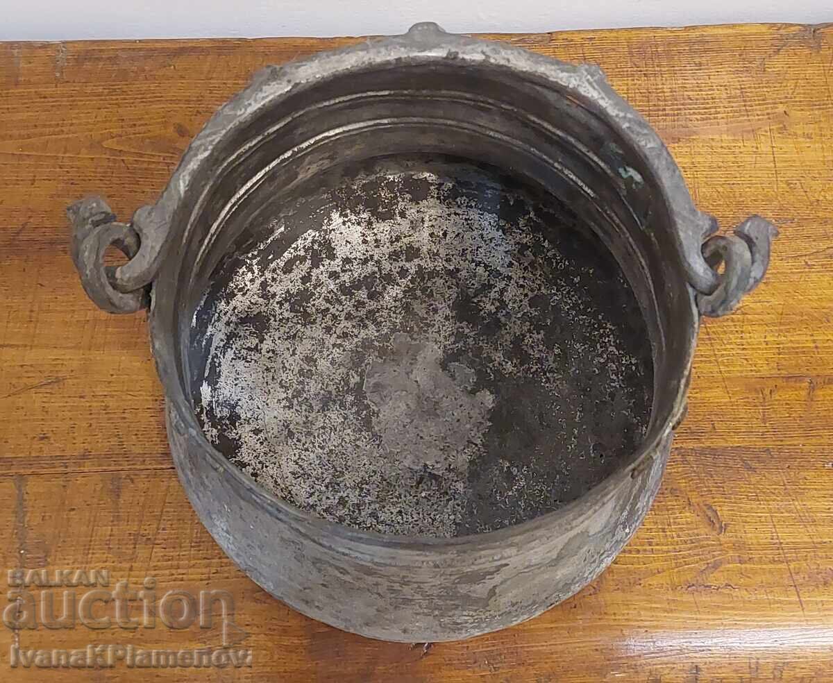 Livrarea Ibric retro pentru cunoscători Livrarea Ibric retro pentru cunoscători