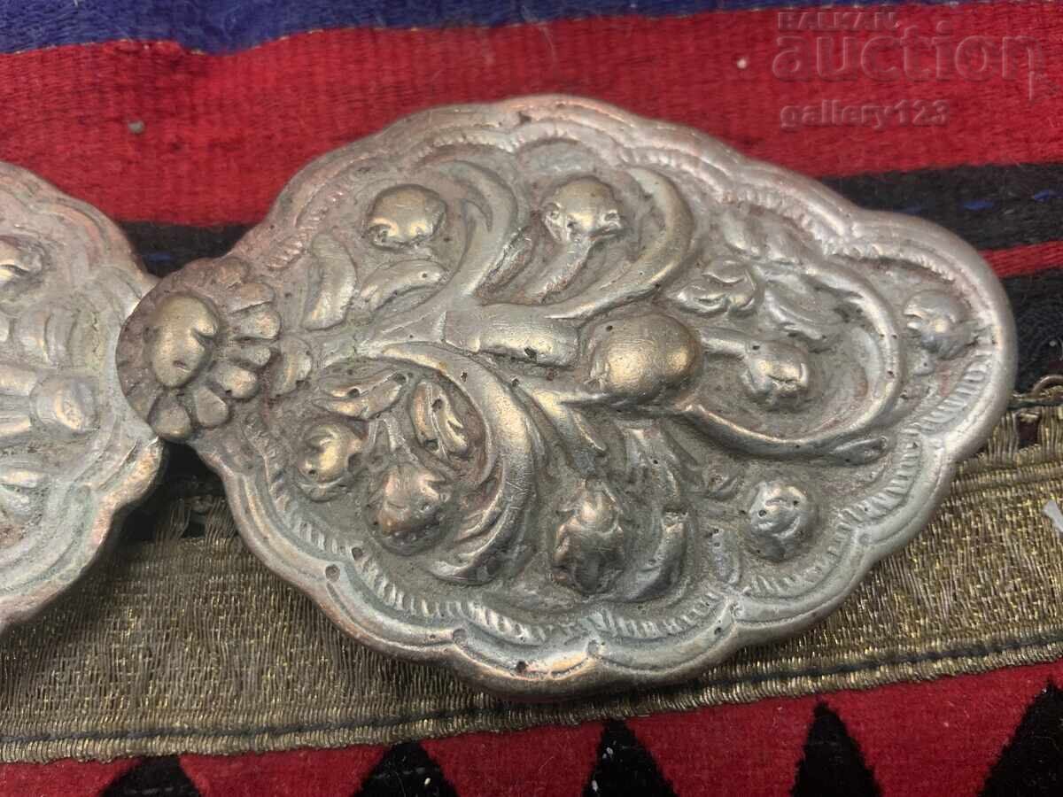 Delivery of Renaissance silver buckles, minted and cast Delivery of Renaissance silver buckles, minted and cast