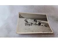 Снимка Мъж и жена на плажа