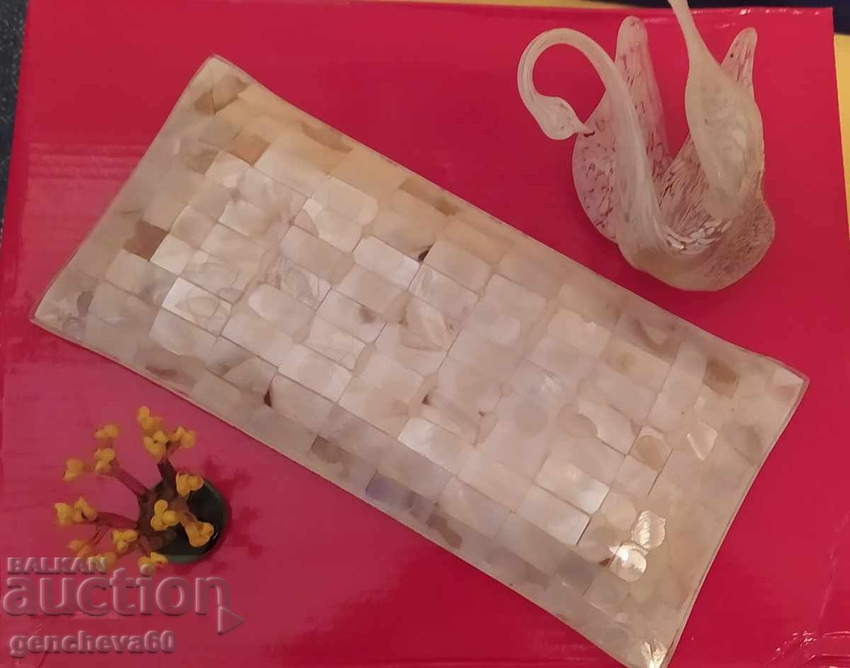 Platou sidefat și lebădă din sticlă Murano cu preț 50.00 BGN | € 25.56