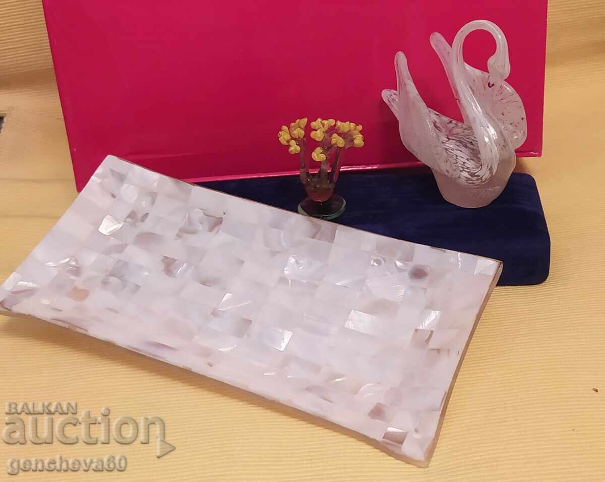 Licitație Platou sidefat și lebădă din sticlă Murano