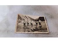 Φωτογραφία Πέντε ανδρών στο ποτάμι