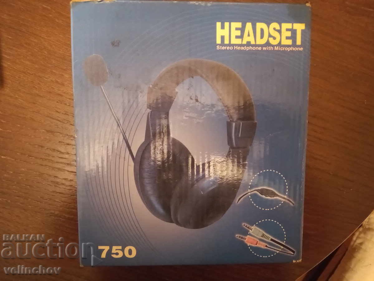 Căști cu microfon cu preț 25.00 BGN | € 12.78