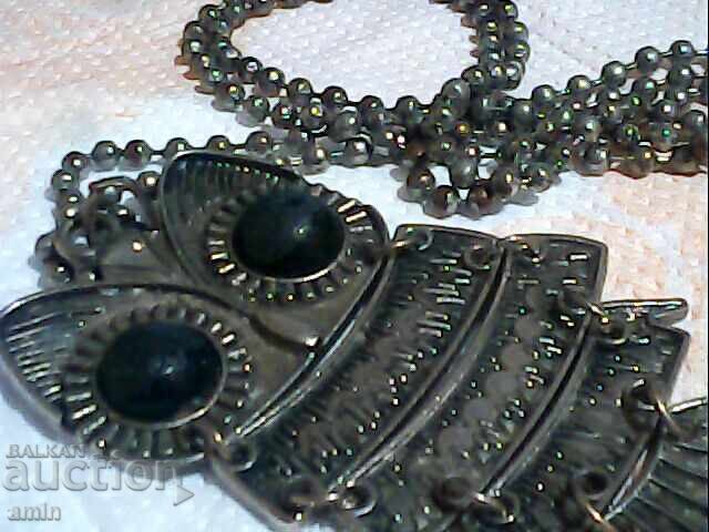 Licitație coliere frumoase