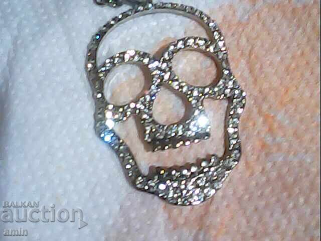 beautiful necklaces with price 10.00 BGN | € 5.11 beautiful necklaces with price 10.00 BGN | € 5.11