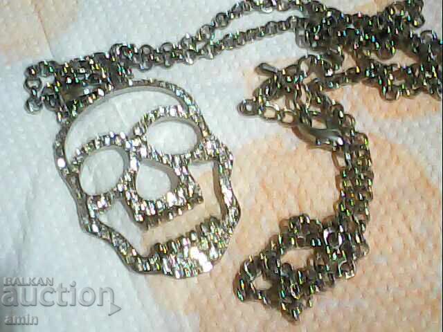 Auction beautiful necklaces Auction beautiful necklaces