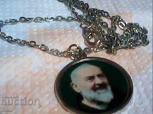 Auction  beautiful necklaces