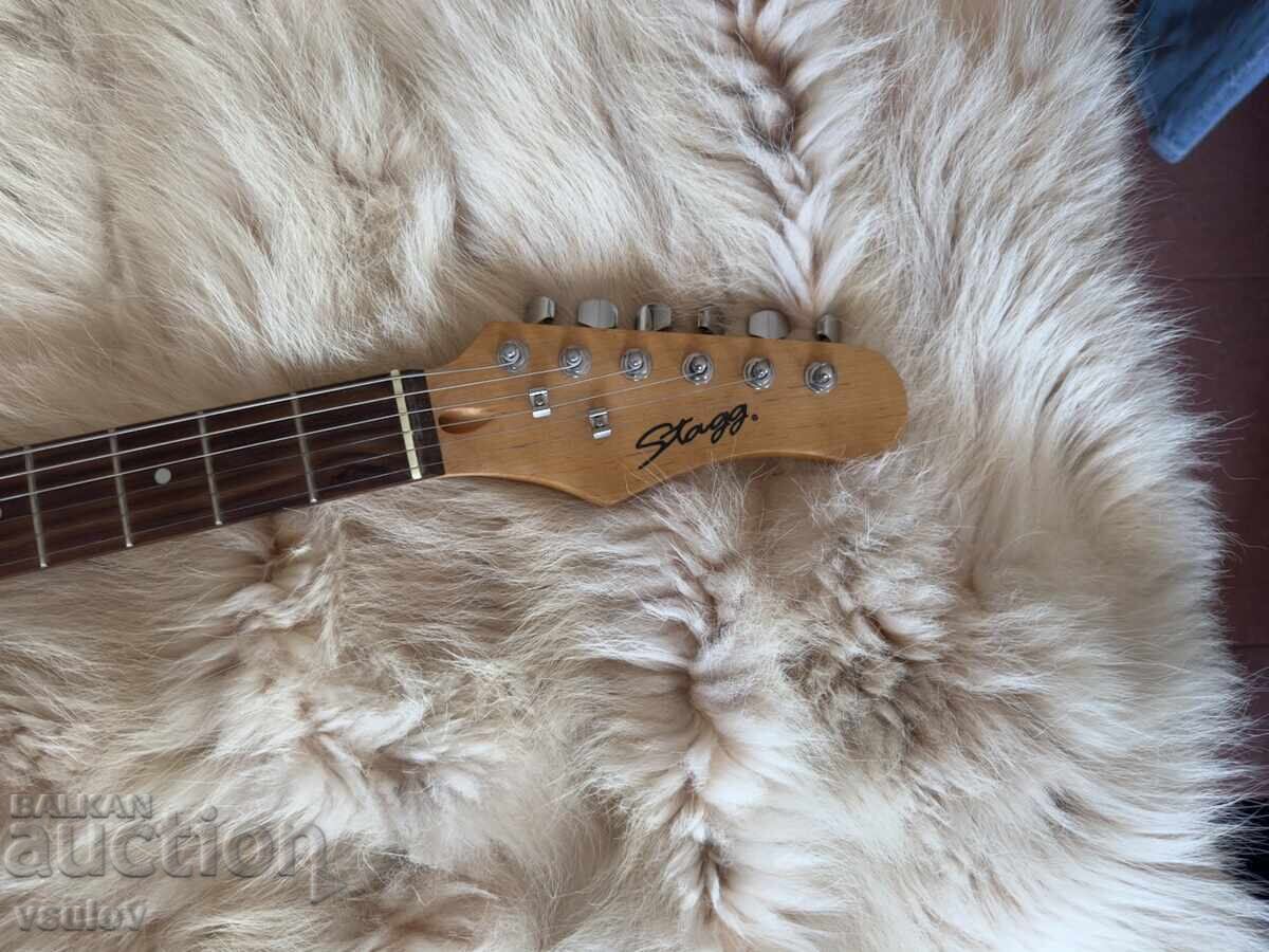 Δημοπρασία Ηλεκτρική κιθάρα Stagg, τύπου Fender Stratocaster