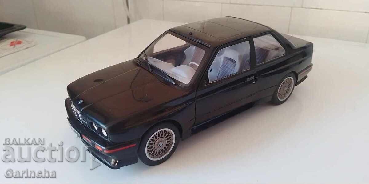 BMW E30 Solido 1/18 BMW E30 Solido 1/18
