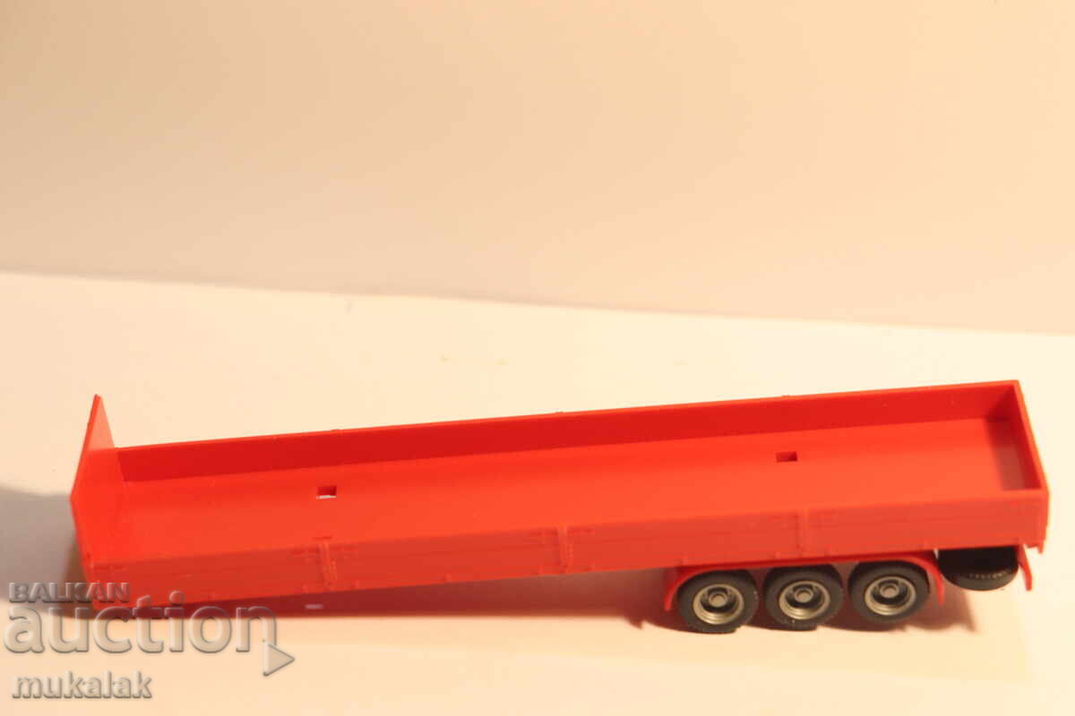 WIKING 1:87 H0 РЕМАРКЕ ФУРГОН КОНТЕЙНЕР КАМИОН TIR МОДЕЛ с цена 5.00 лв. | € 2.56 WIKING 1:87 H0 РЕМАРКЕ ФУРГОН КОНТЕЙНЕР КАМИОН TIR МОДЕЛ с цена 5.00 лв. | € 2.56