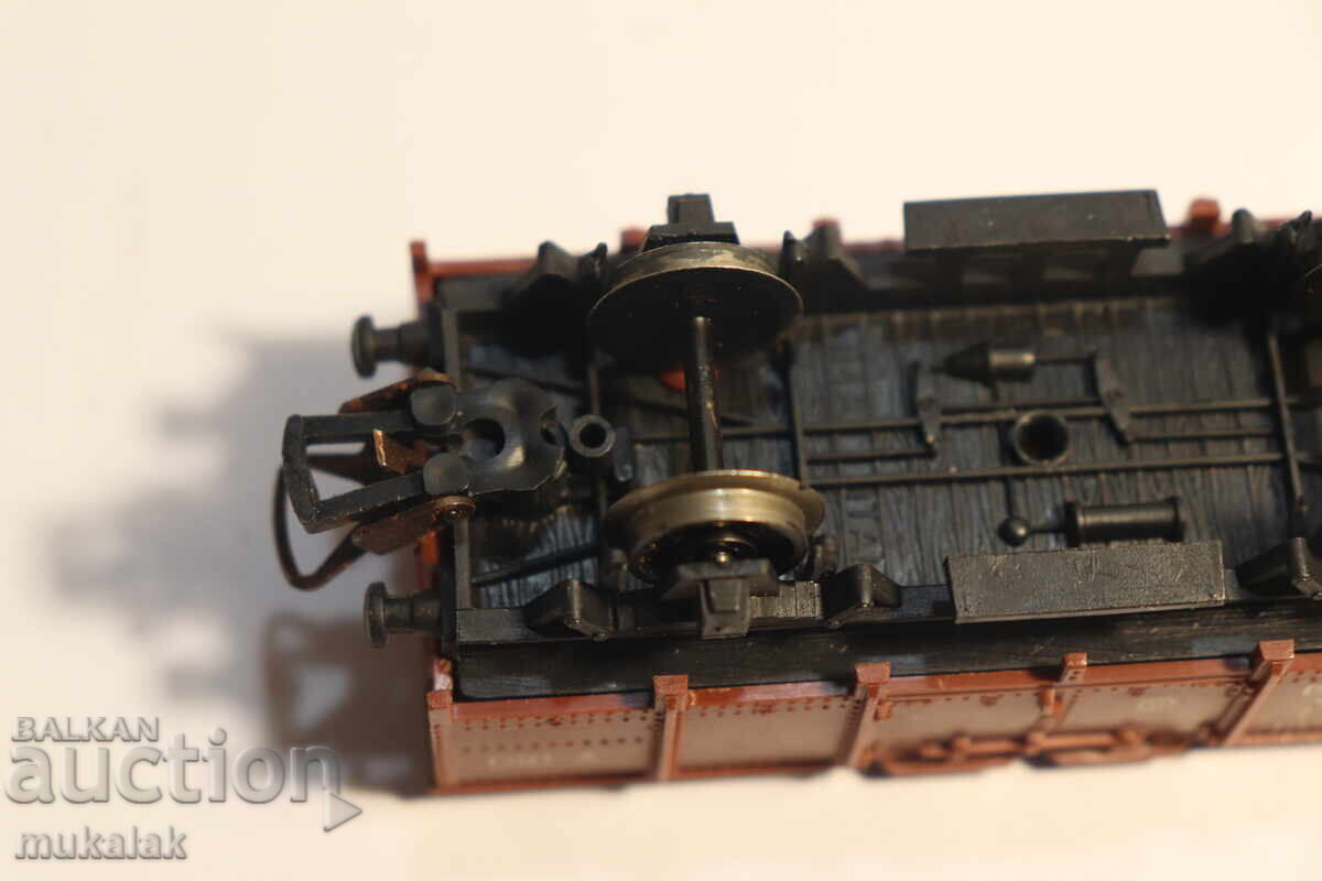 LIMA   H0 1/87  ТОВАРЕН   ВАГОН  ВЛАК ВЛАКЧЕ ЖП - 7