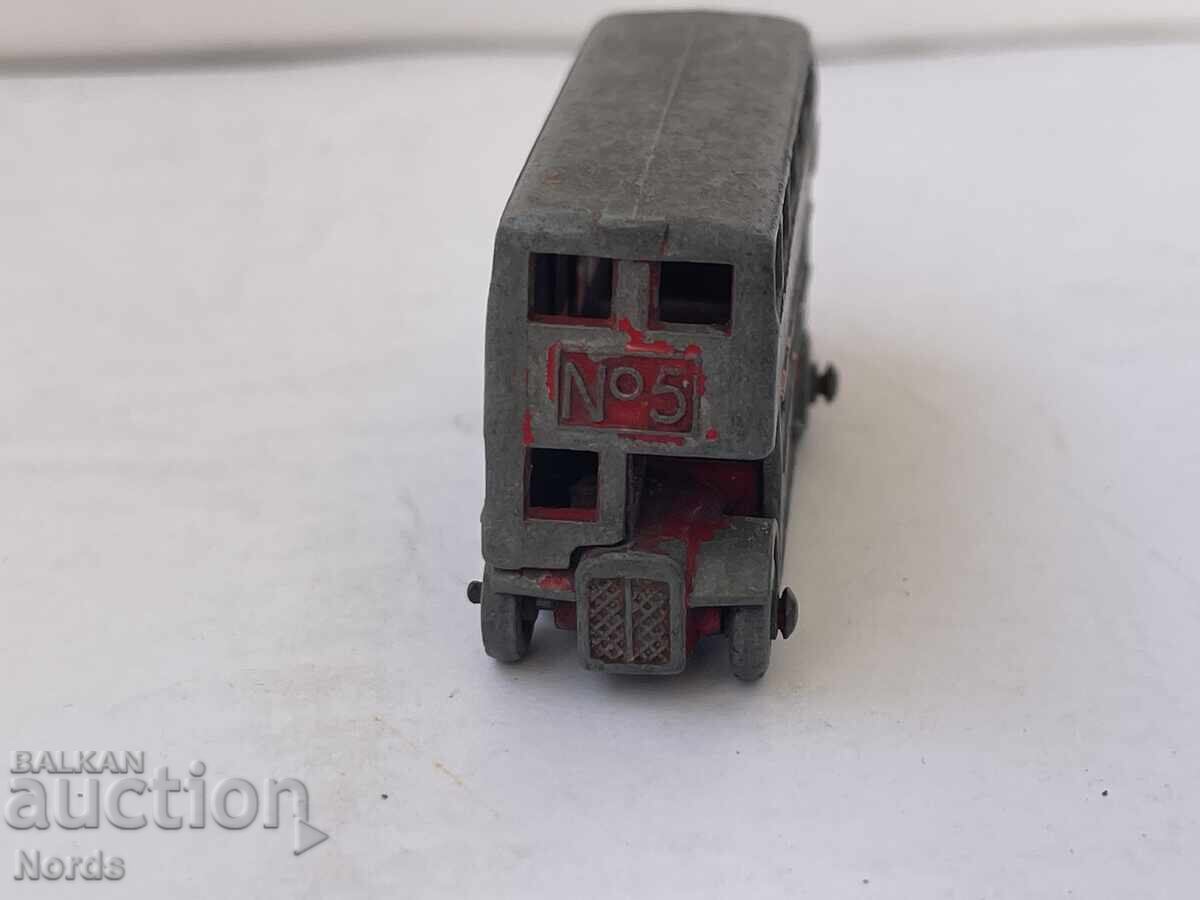 Количка  MATCHBOX с цена 5.00 лв. | € 2.56