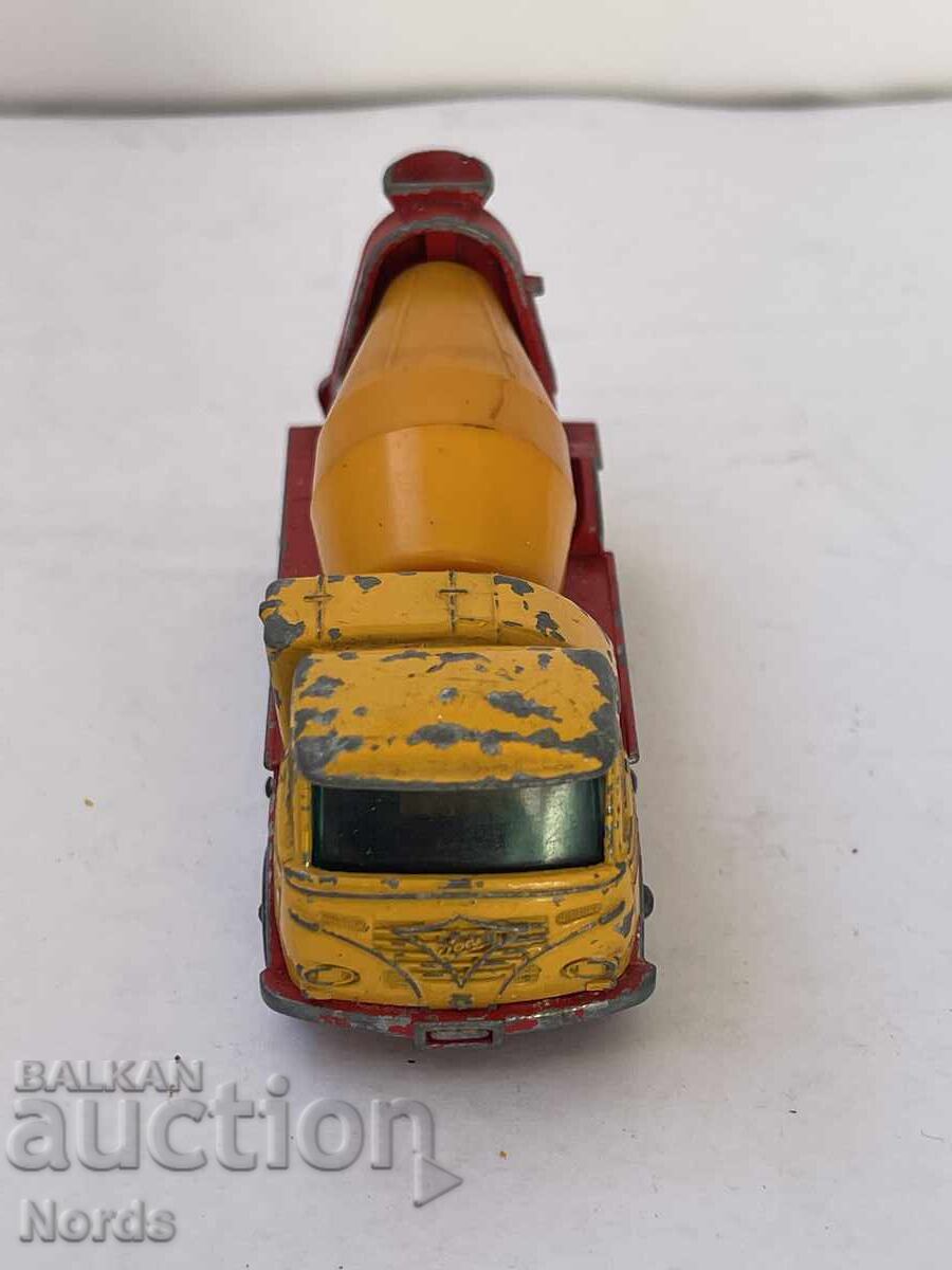 Τρόλεϊ MATCHBOX με τιμή 5.00 BGN | € 2.56