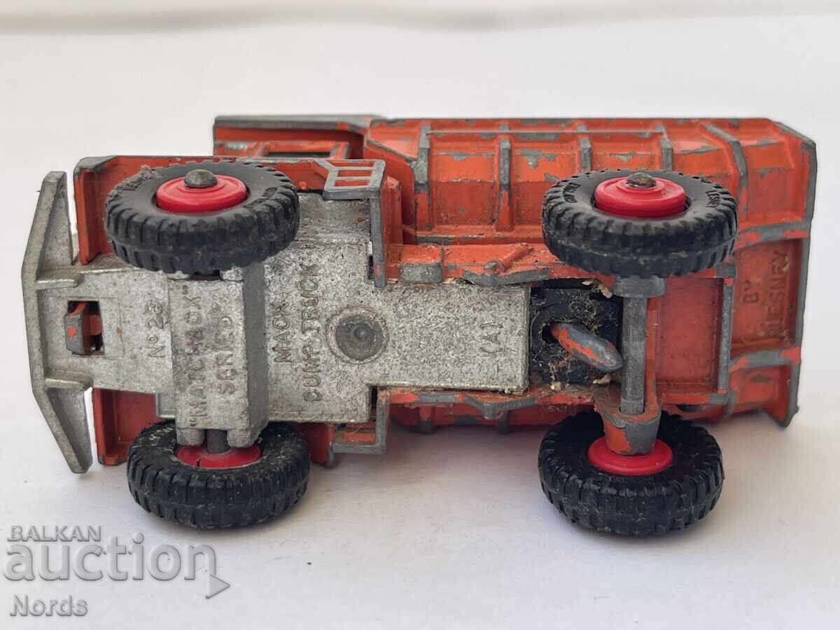 Количка MATCHBOX - 6 Количка MATCHBOX - 6