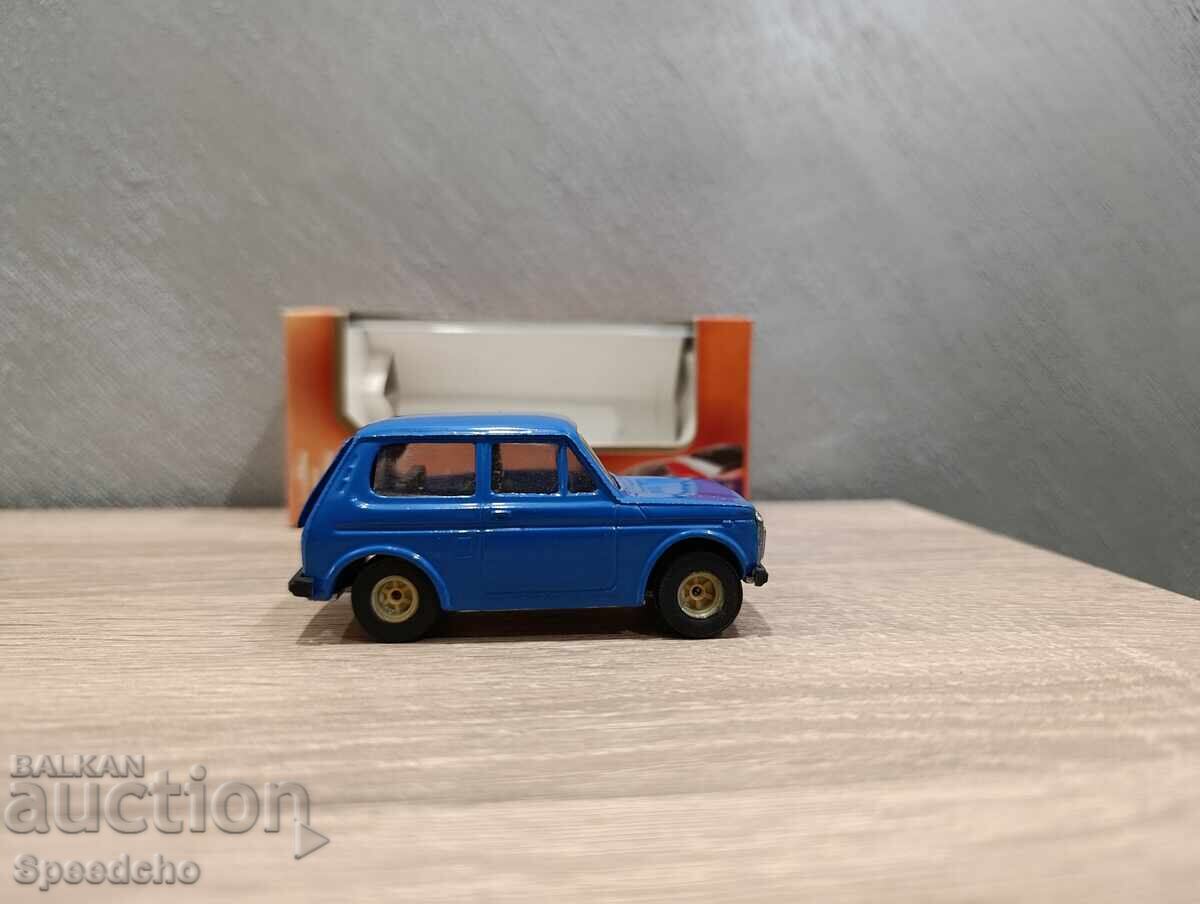 Licitație Cărucior bulgăresc Lada Niva - Micro