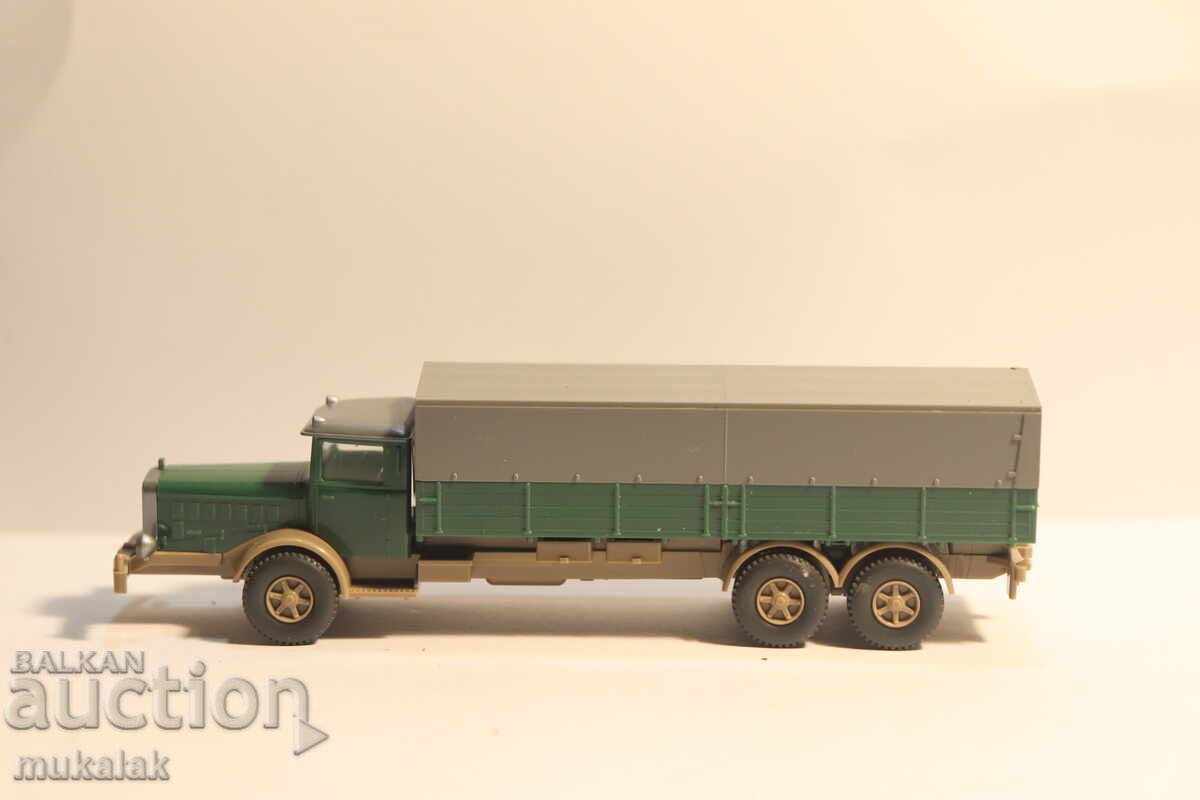 WIKING  H0 1/87  MERCEDES    КОЛИЧКА   КАМИОН МОДЕЛ