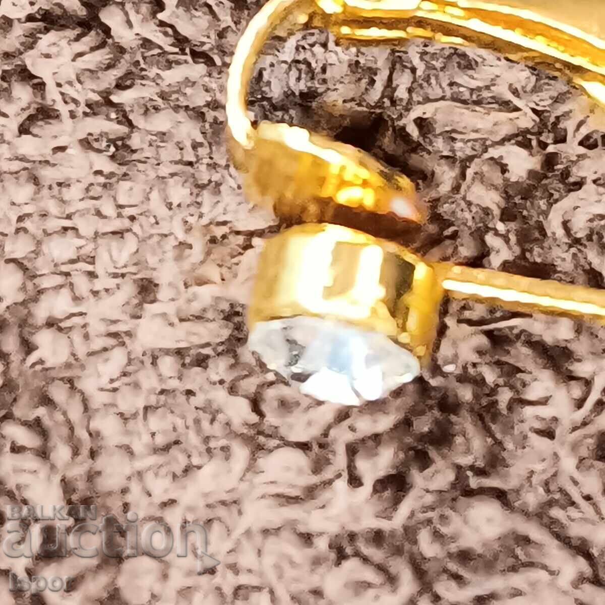 Δημοπρασία Piŭrsing για αφαλό χωρίς τρύπημα Δημοπρασία Piŭrsing για αφαλό χωρίς τρύπημα