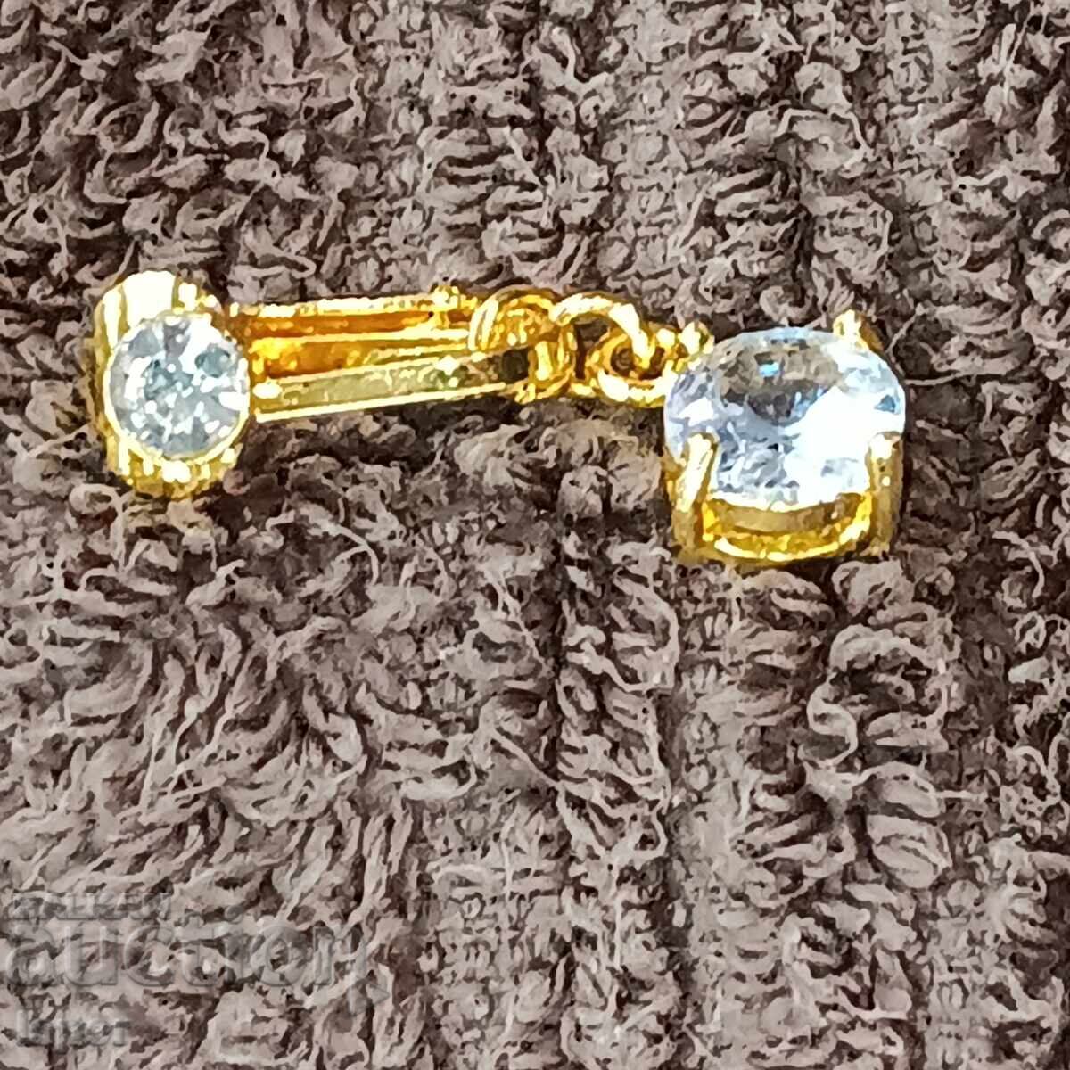 Piŭrsing για αφαλό χωρίς τρύπημα Piŭrsing για αφαλό χωρίς τρύπημα