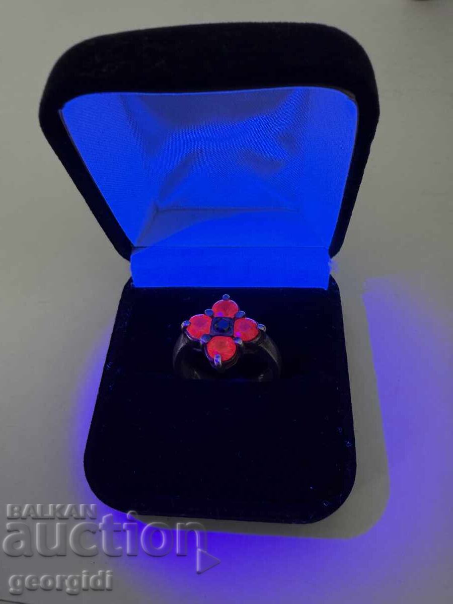 Star ασημένιος δακτύλιος με μεγάλα ΡΟΥΜΠΙΝΙΑ. №7636