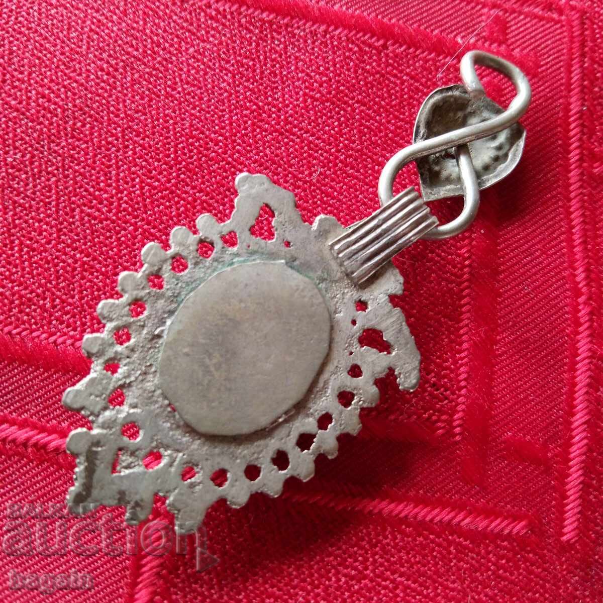 Δημοπρασία Κρεμαστό κόσμημα, εθνογραφία, σατσάν