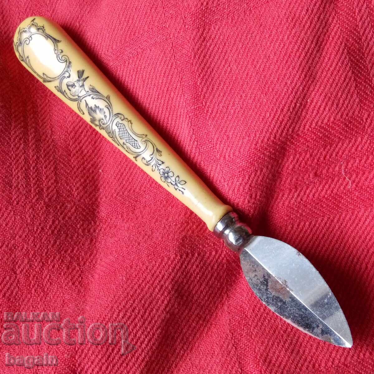 Σετ από δύο μαχαίρια με τιμή 70.00 BGN | € 35.79