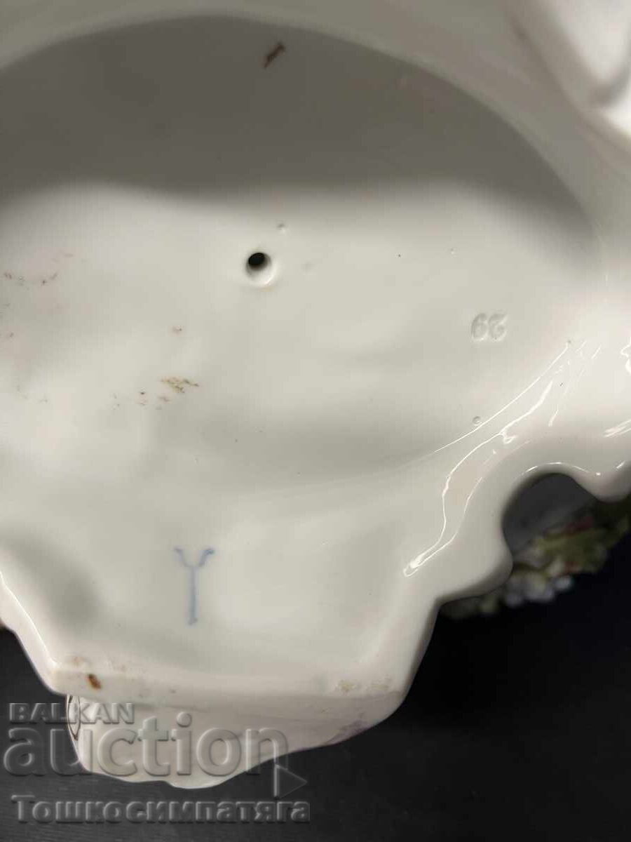 Livrarea Porțelan de colecție Volkstedt - jardiniere ajurată cu înger