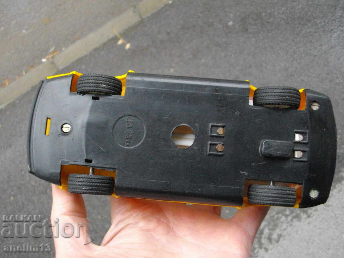 КОЛЕКЦИОНЕРСКА БЪЛГАРСКА ДЕТСКА ИГРАЧКА КОЛИЧКА - 6