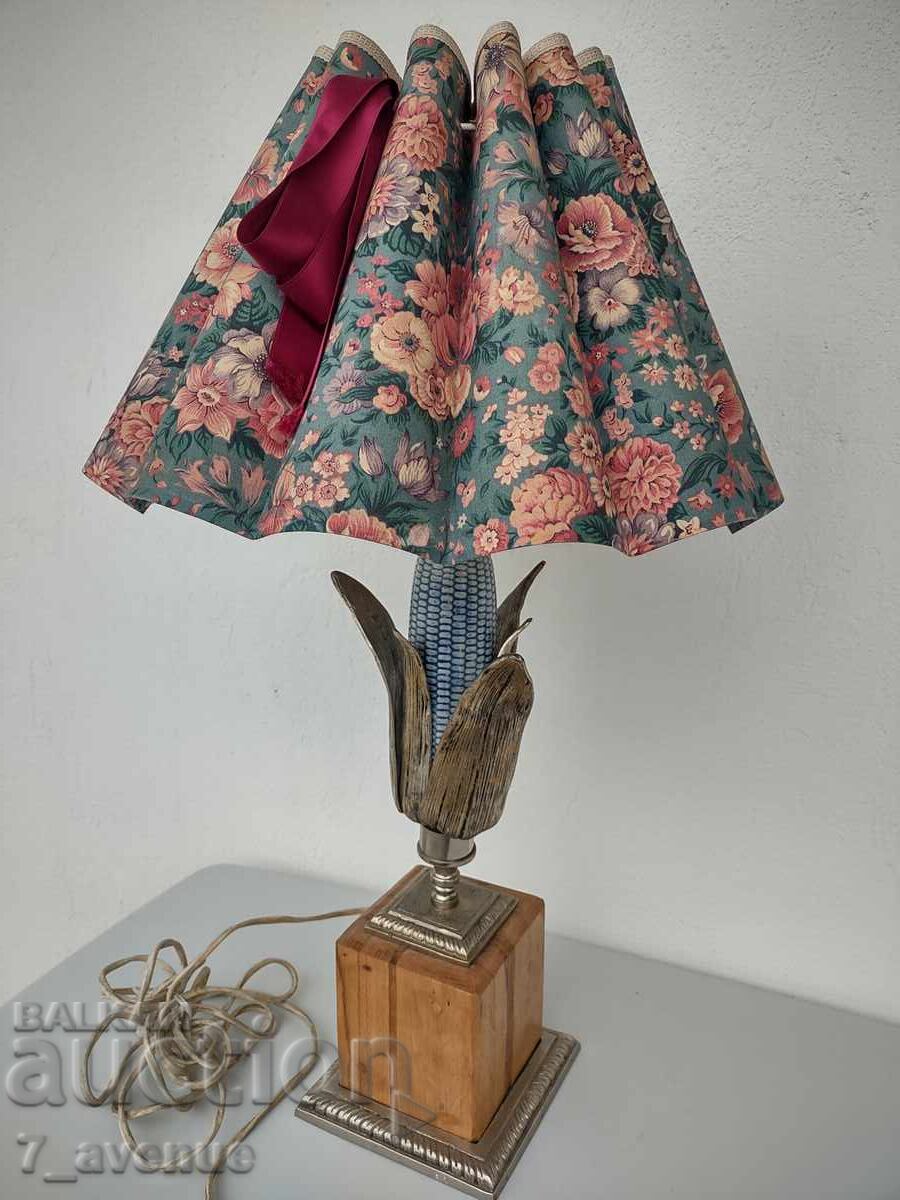 Veche lampă foarte frumoasă 23.11.25 Veche lampă foarte frumoasă 23.11.25