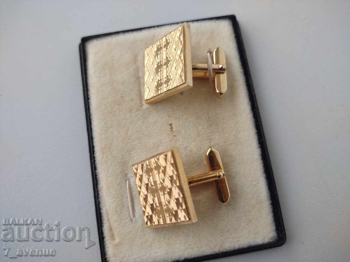 Livrarea Butoni, eleganți, stilati, 23.11.25