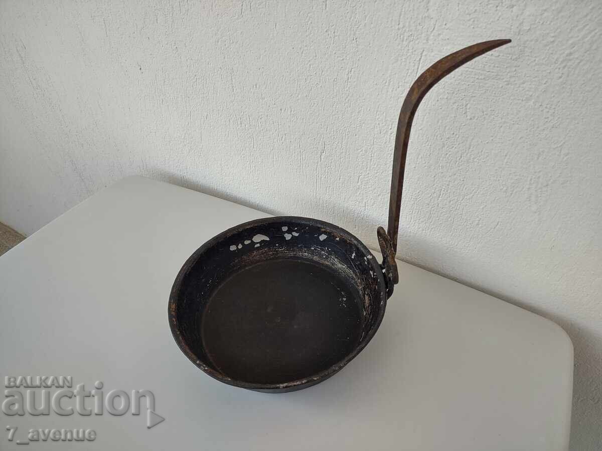 Τηγάνι παλιό, ηλικίας 130-140 ετών 23.11.25 με τιμή 280.00 BGN | € 143.16