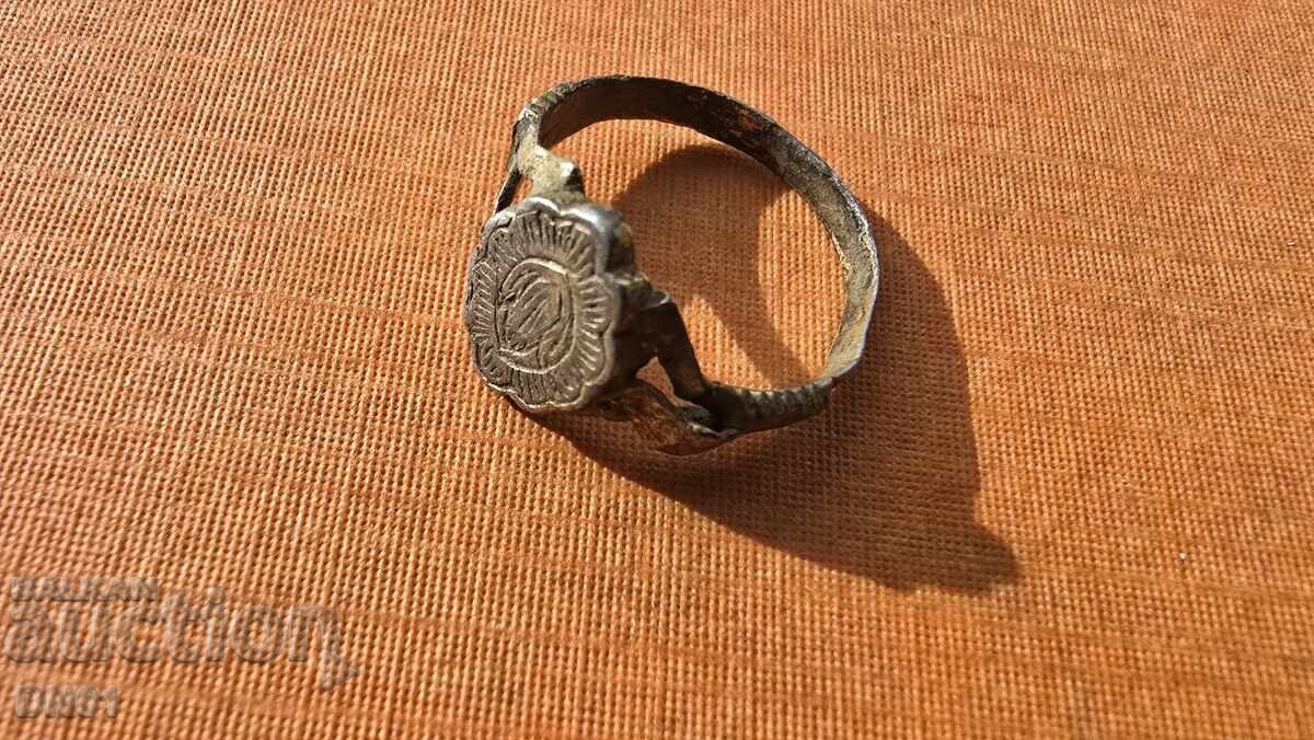 Δημοπρασία Ασημένιο Αναγεννησιακό δαχτυλίδι