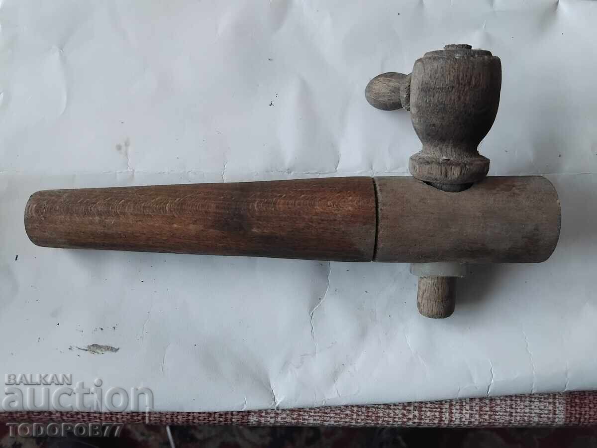 Καπάκι για βαρέλι 2 με τιμή 5.00 BGN | € 2.56