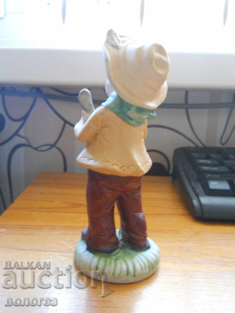 Auction Biscuit porcelain figurine Auction Biscuit porcelain figurine