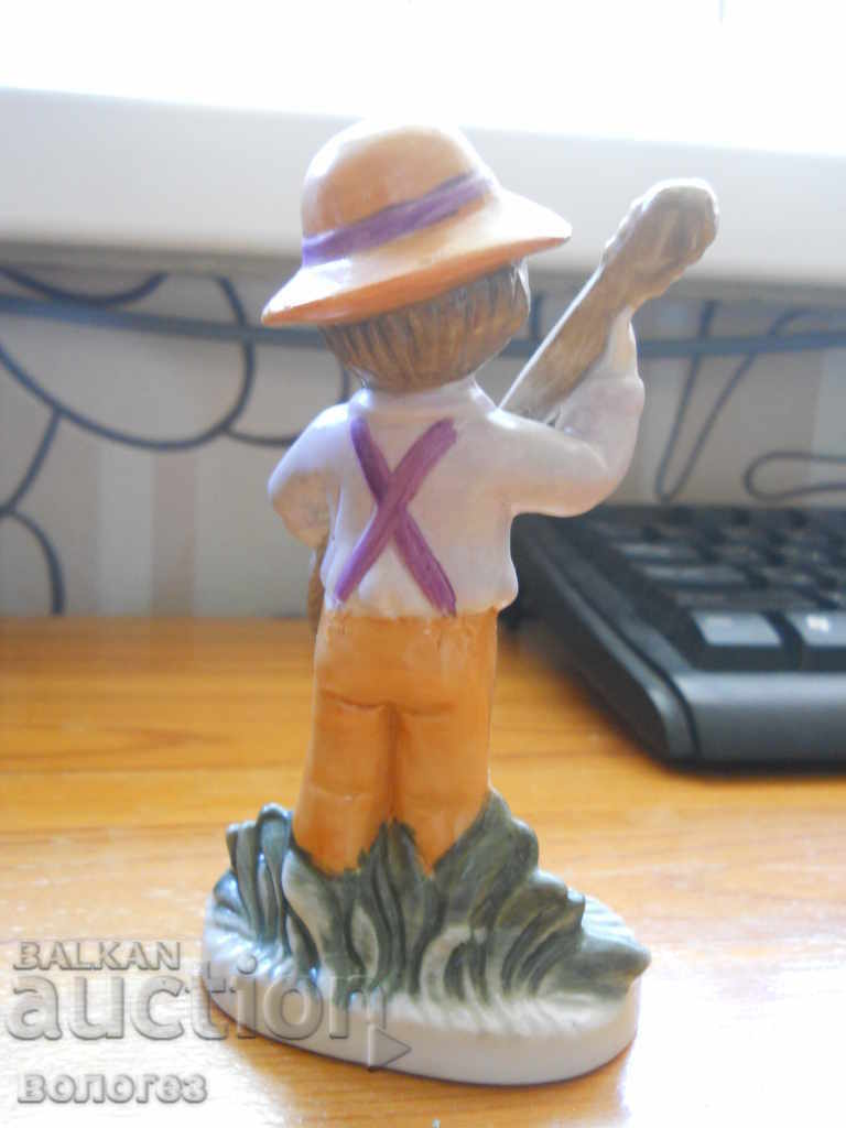 Auction Bisque porcelain figurine by "Alfretto by Maruri" Auction Bisque porcelain figurine by "Alfretto by Maruri"