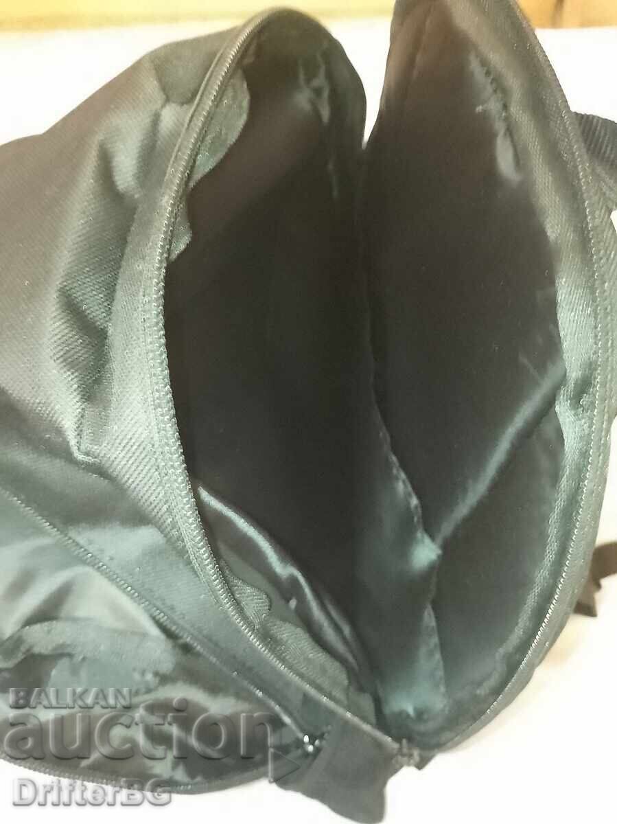 Delivery of Wilson backpack, like new