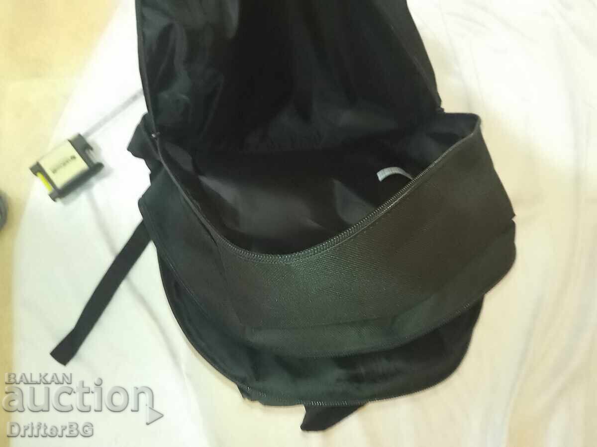 Wilson backpack, like new - 5