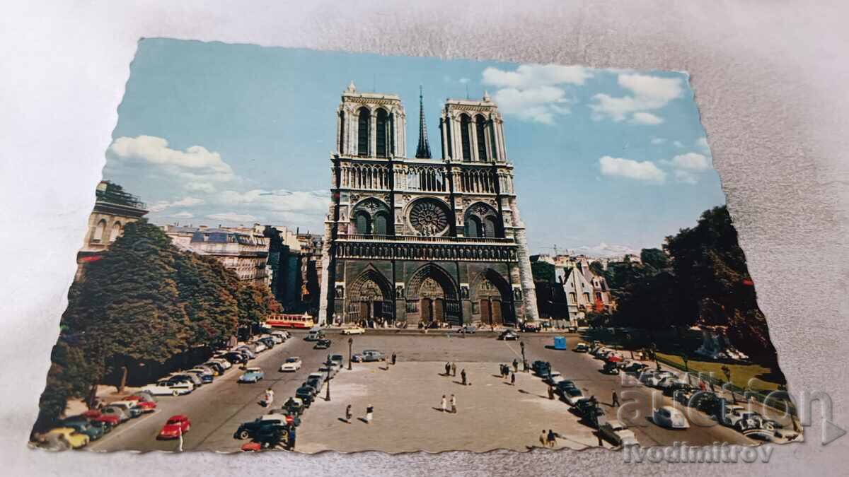 Пощенска картичка Paris Notre-Dame Place du Parvis