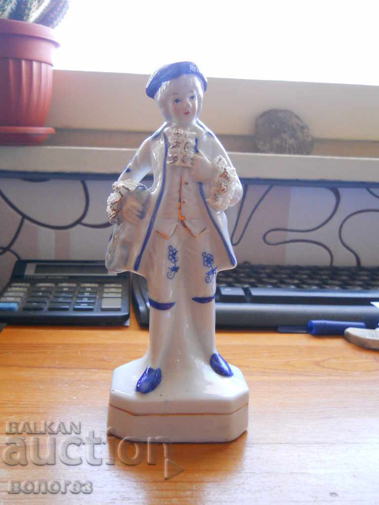 Porcelain figurine Porcelain figurine