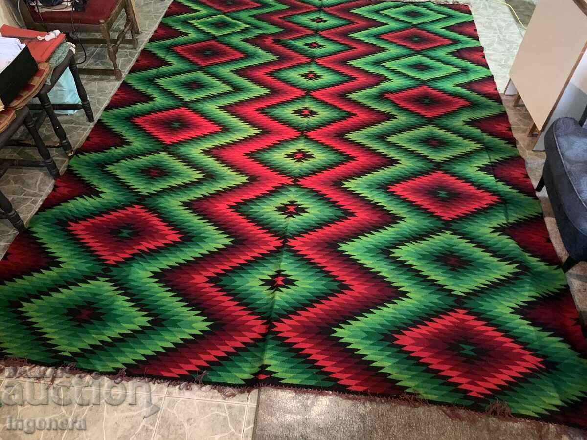 COVOR LÂNĂ NOU MOTIVE DE TETEVEN MARIME MARE - 350X255 CM cu preț 340.00 BGN | € 173.84