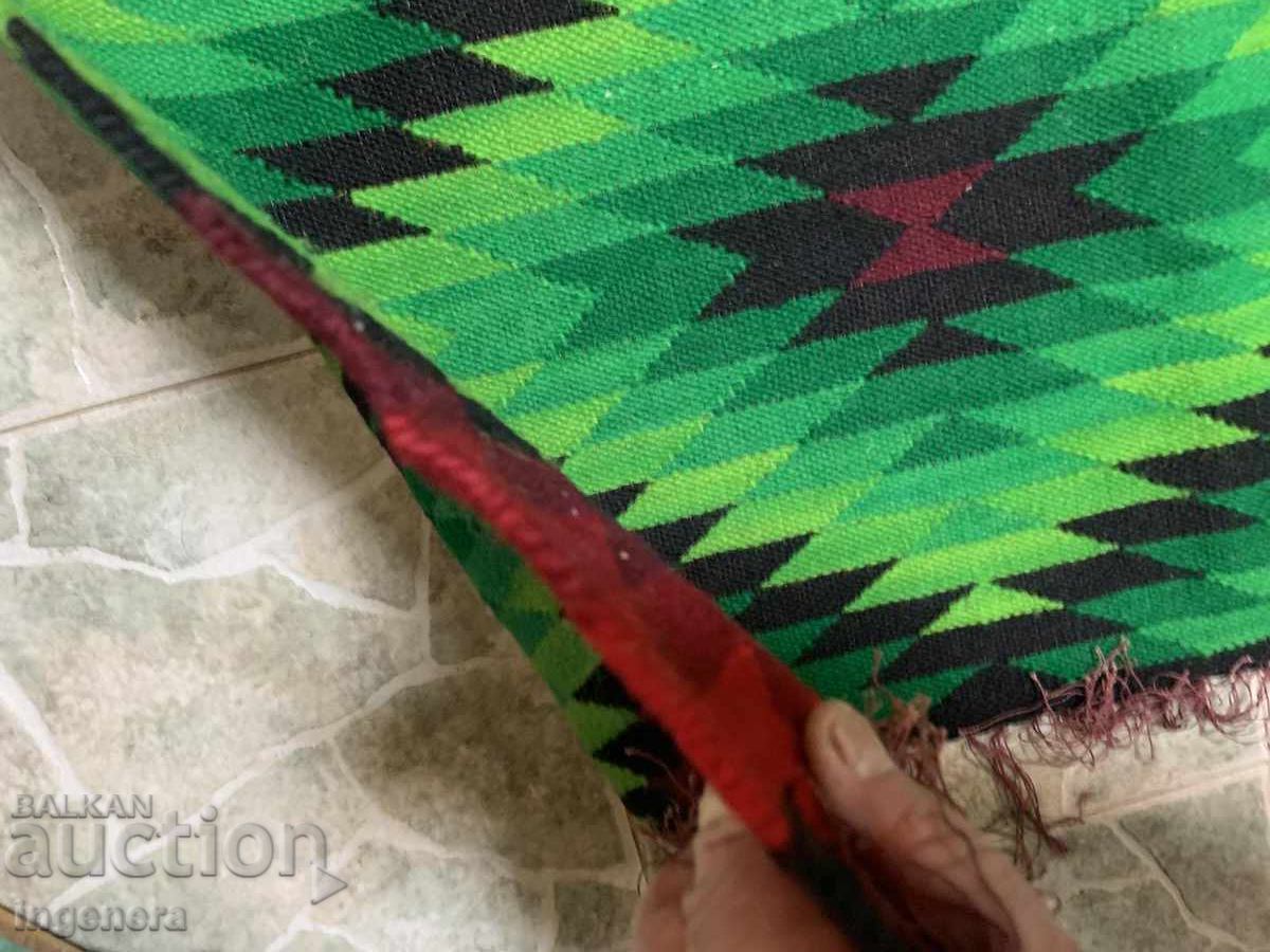 Livrarea COVOR LÂNĂ NOU MOTIVE DE TETEVEN MARIME MARE - 350X255 CM