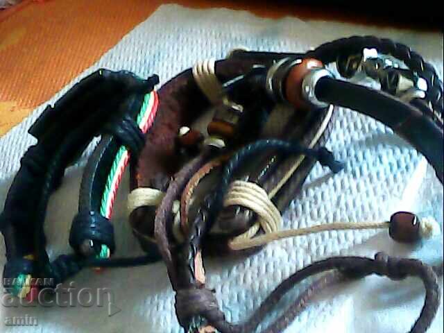 Όμορφα δερμάτινα βραχιόλια με τιμή 10.00 BGN | € 5.11