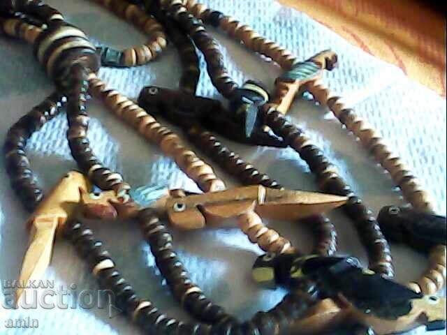 Аукцион старо красиво дервено колие сес 9 дервени папагал