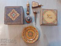 Articole în stil rustic - tabacheră, pipă, recipient pentru parfum, solniță, farfurie