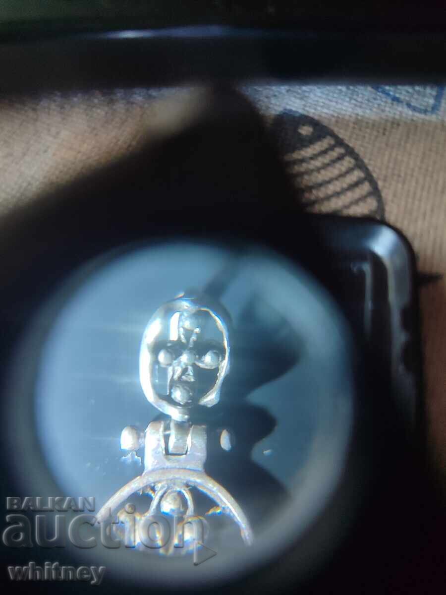 Auction Silver pendant Holy Mother with the Infant Auction Silver pendant Holy Mother with the Infant