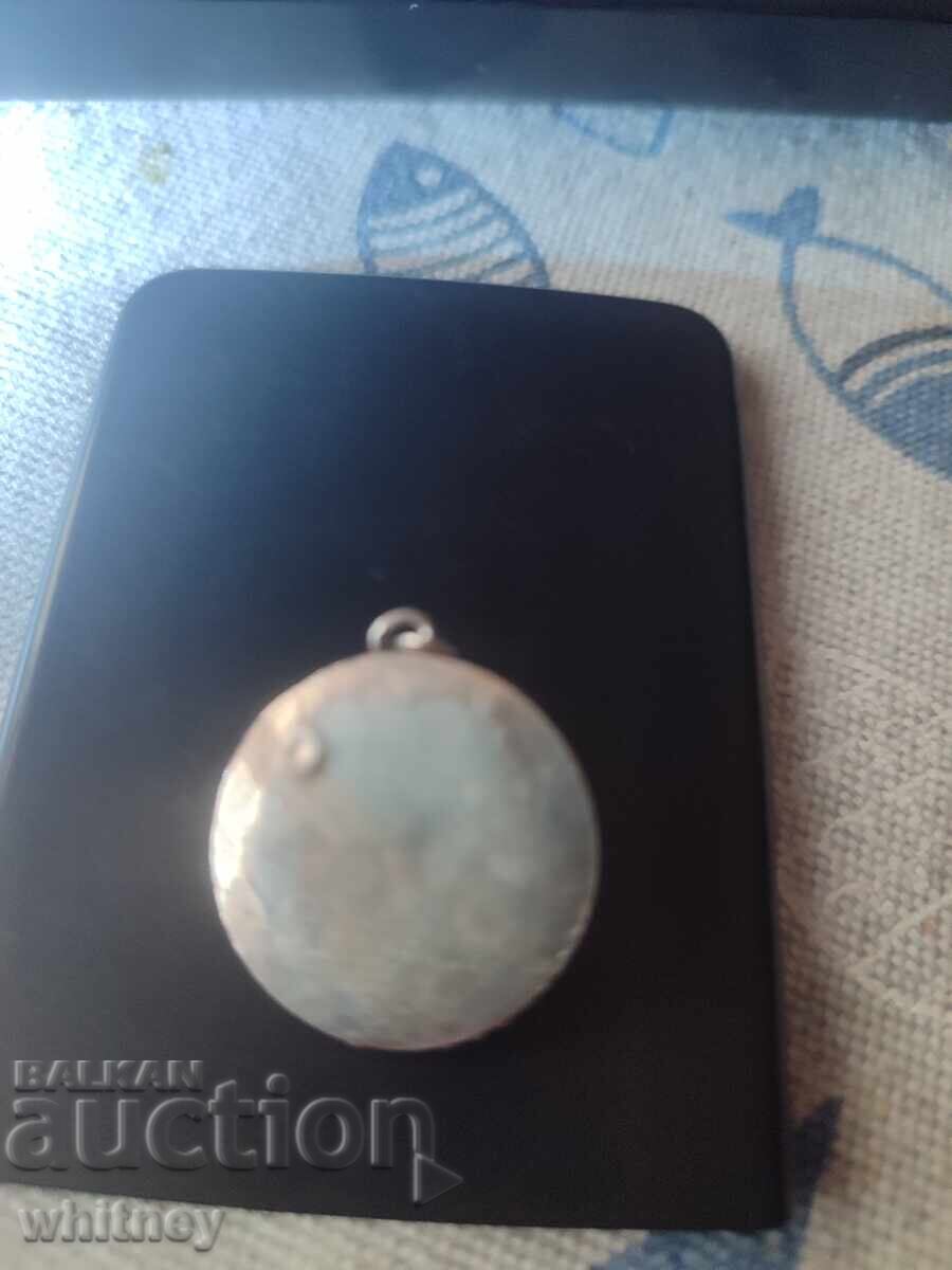 Delivery of Revival silver pendant Delivery of Revival silver pendant